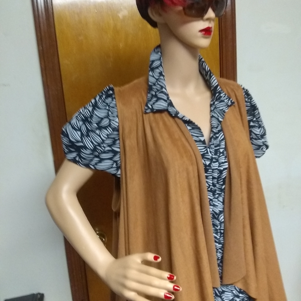 Vest - Picture 3 of 3
